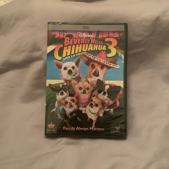 Disney Beverly Hills Chihuahua DVD movie - Picture 1 of 2